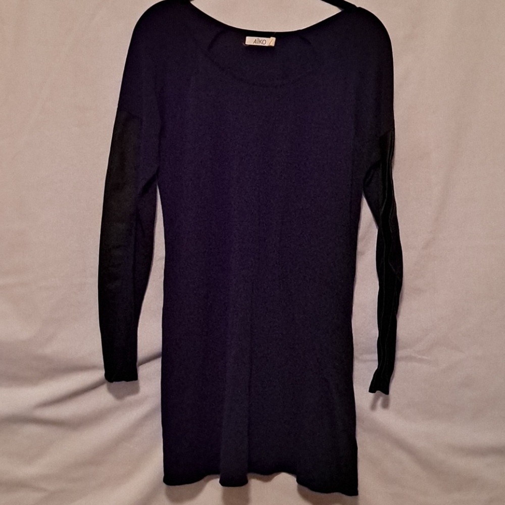 AIKO navy tunic top w lamb leather sleeve detail
